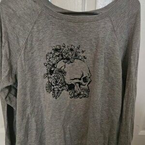 Torrid Gray Skull Floral Crewneck Sweatshirt - Size 0 / XL